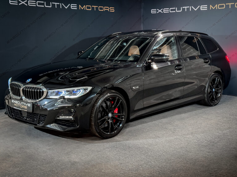 BMW 330 2.0 215kW